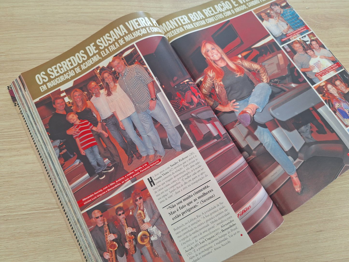 Revista Caras 887 (2010)