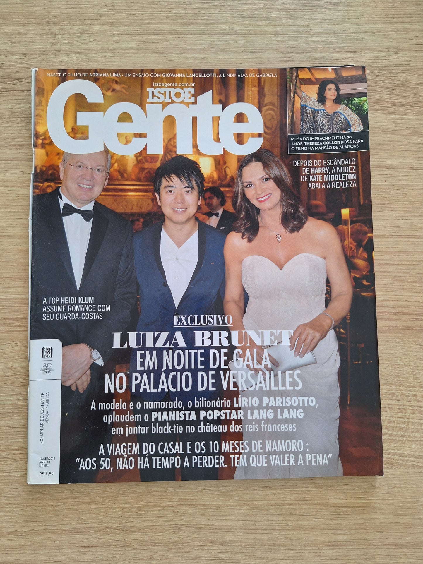 Revista Istoé Gente 680 (2012)