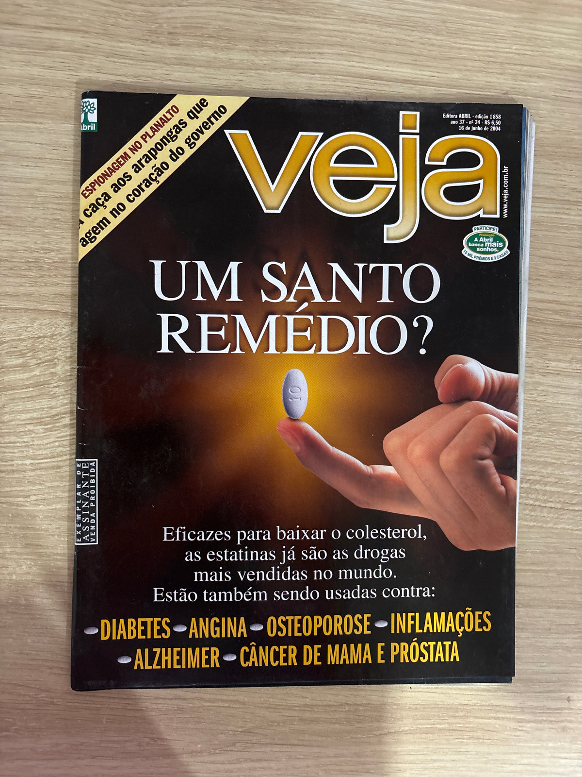 Revista Veja 1858 (2004)