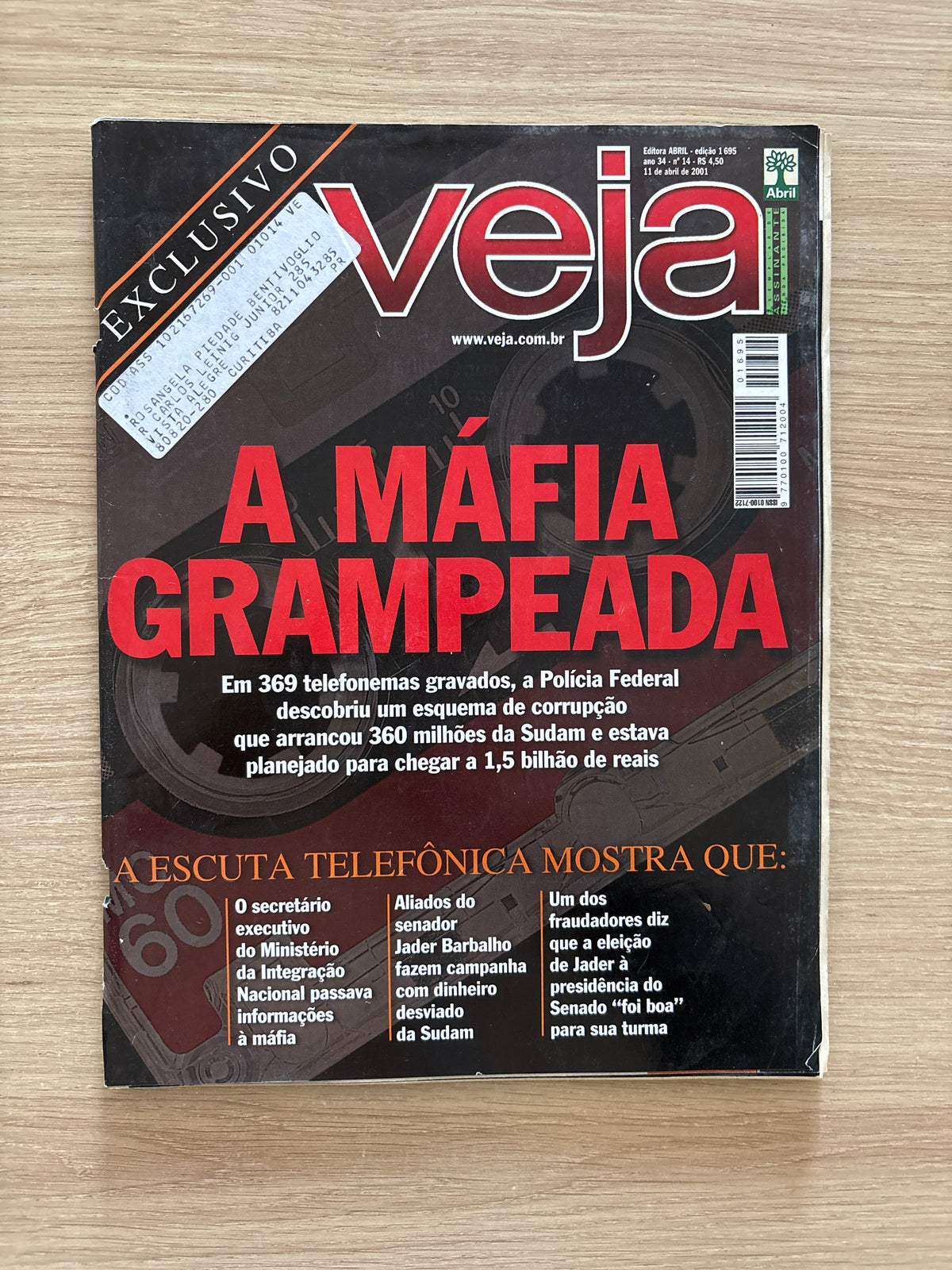 Revista Veja 1695 (2001)