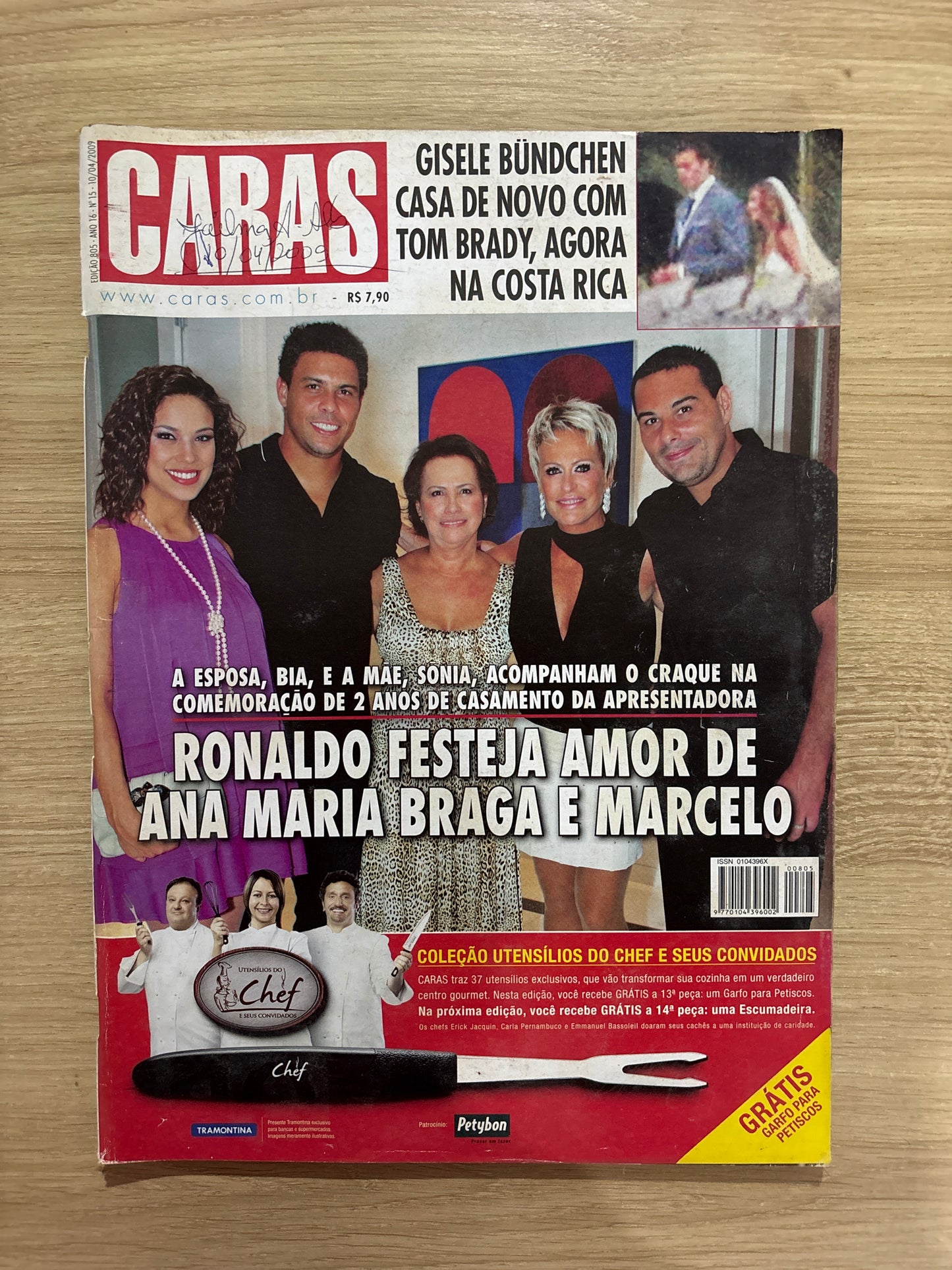 Revista Caras 805 (2009)