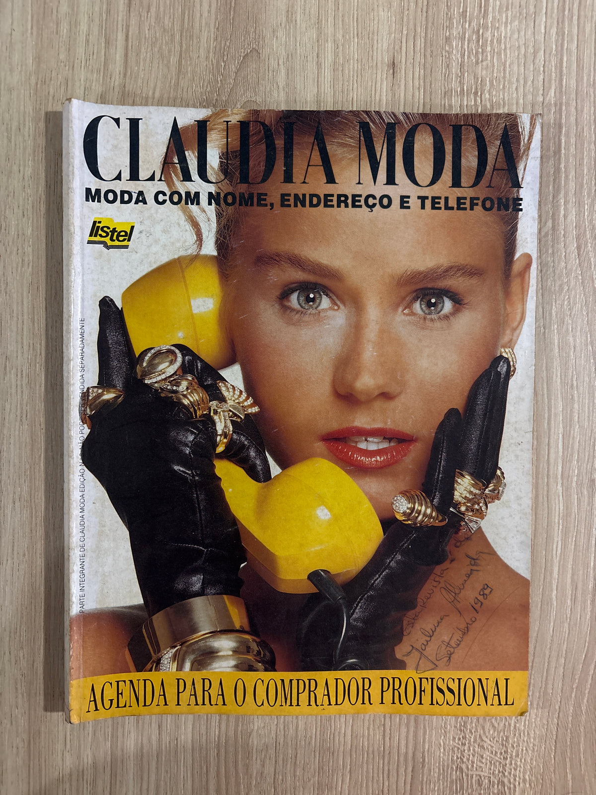 Revista Claudia Moda - Agenda de telefones