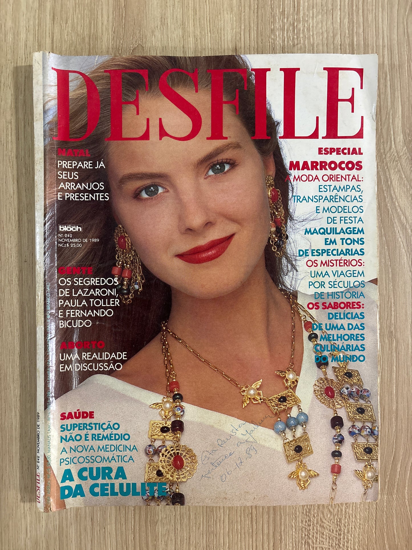 Revista Desfile 242 (1989)