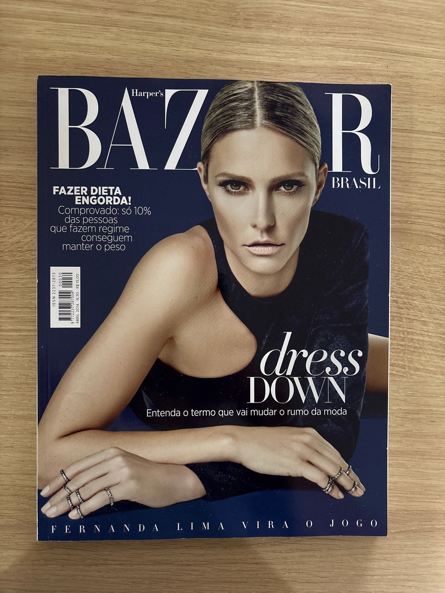 Revista Harper’s Bazaar 30 (2014)