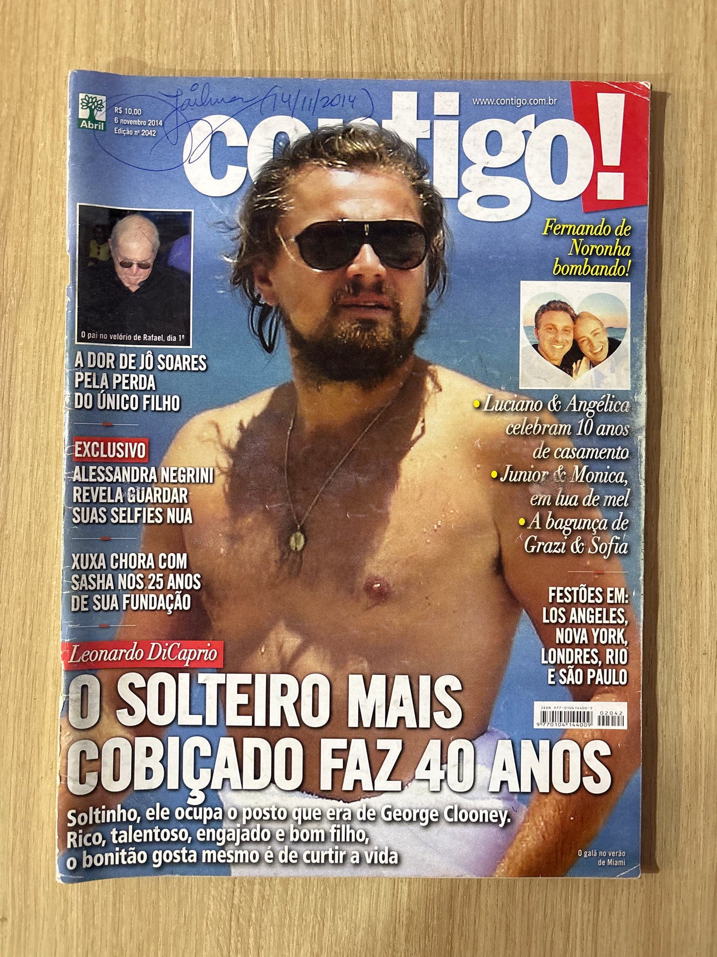 Revista Contigo 2042 (2014)