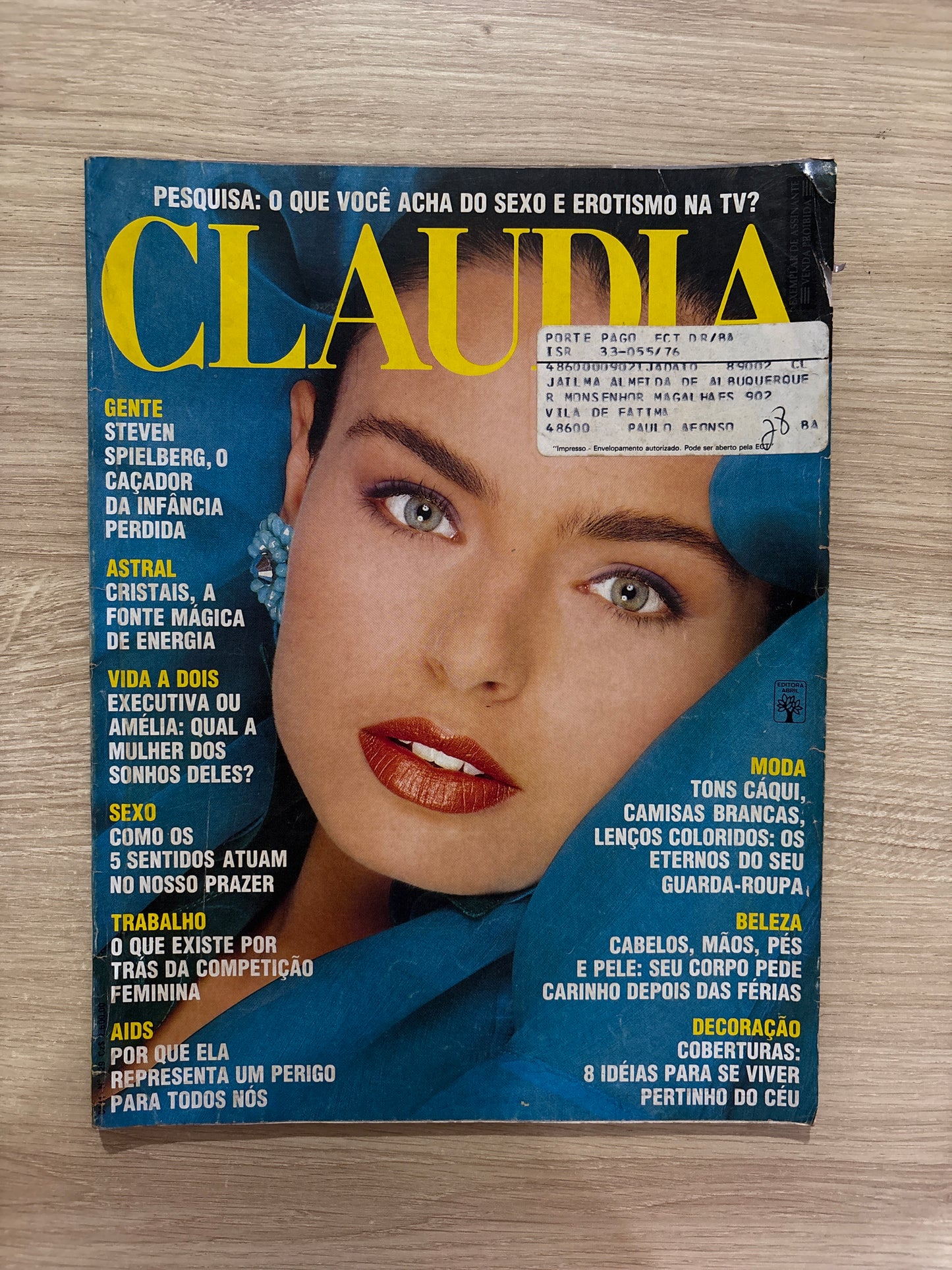 Revista Claudia 329 (1989)
