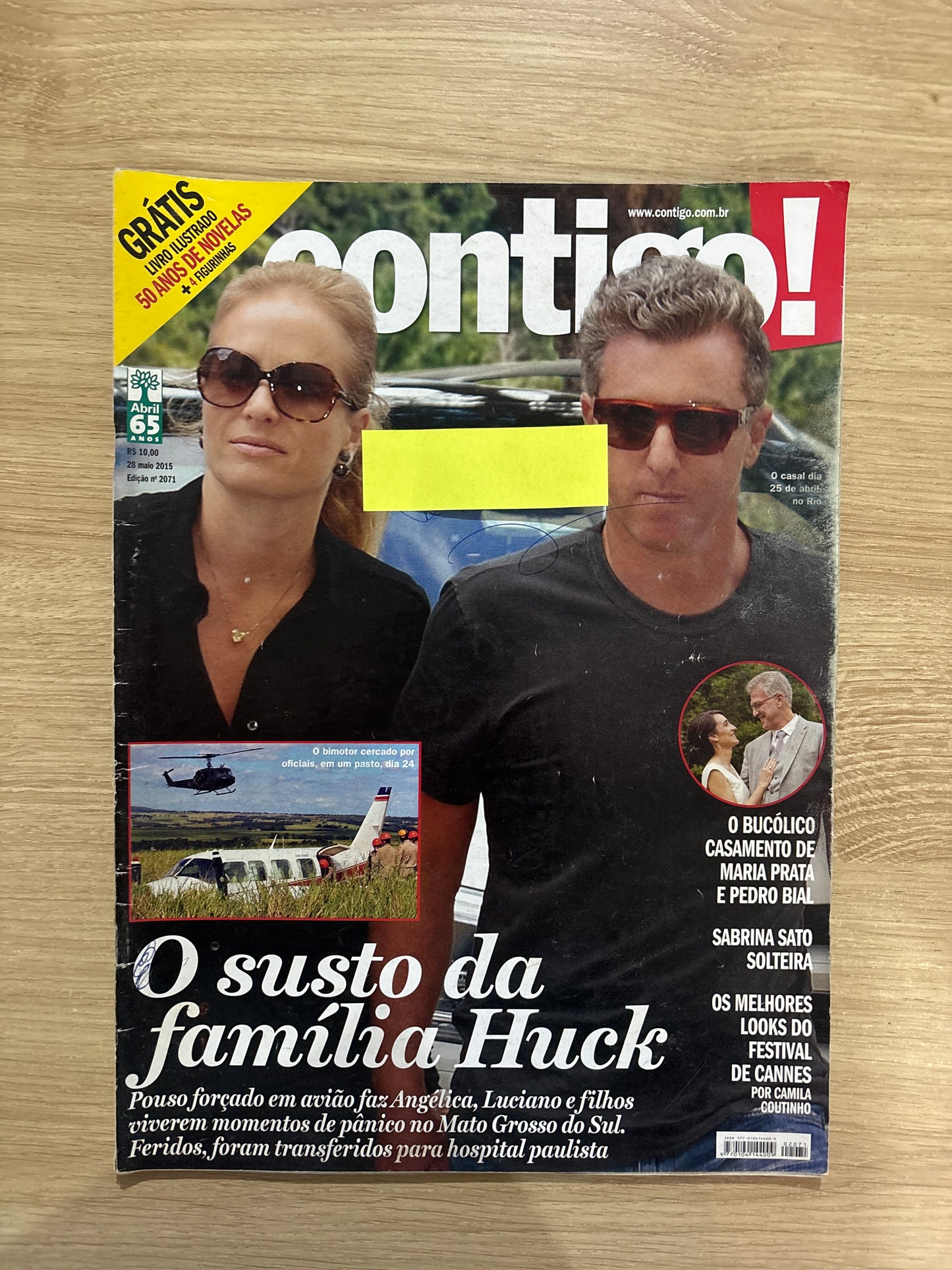 Revista Contigo 2071 (2015)