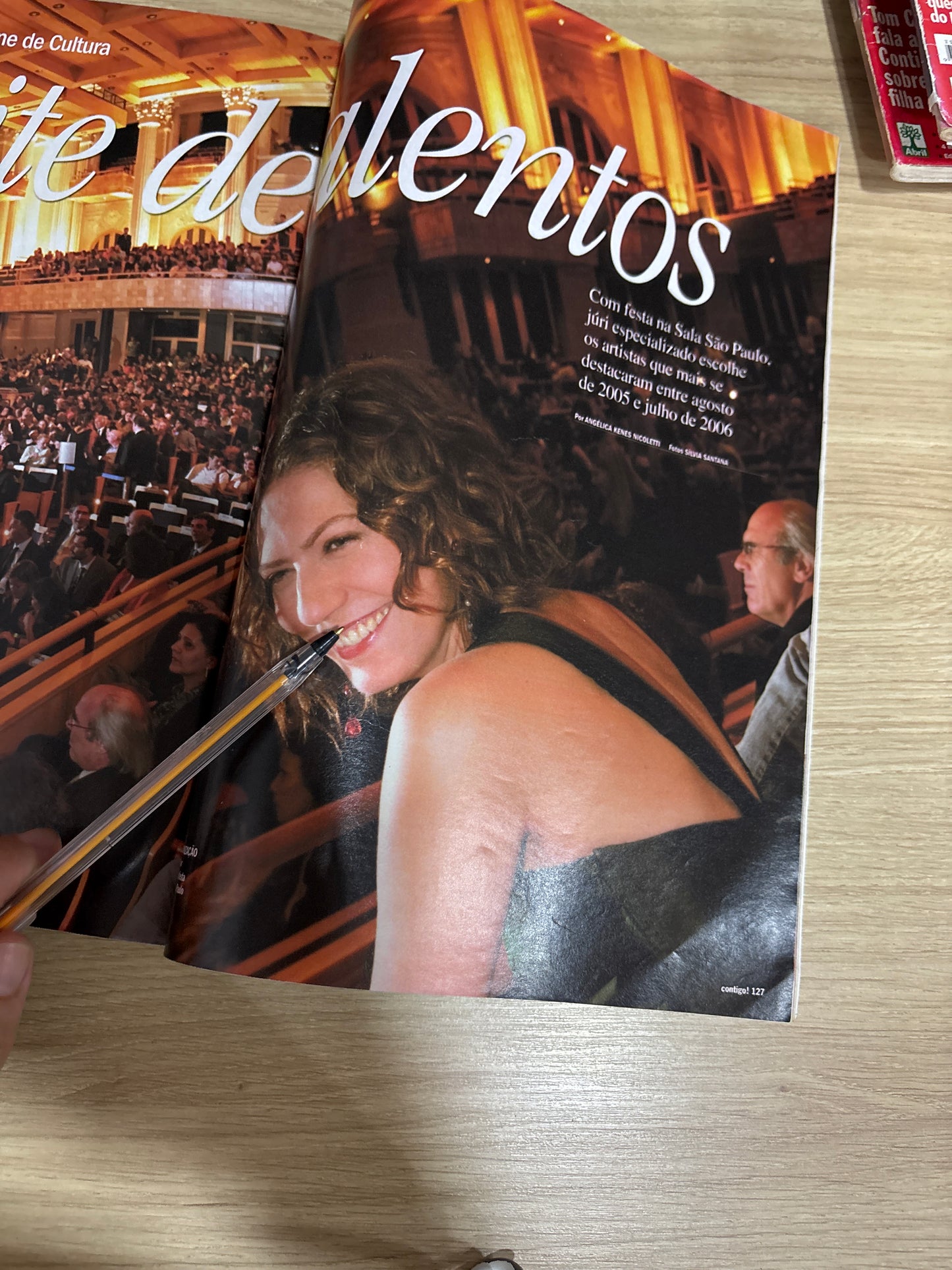 Revista Contigo 1625 (2006)