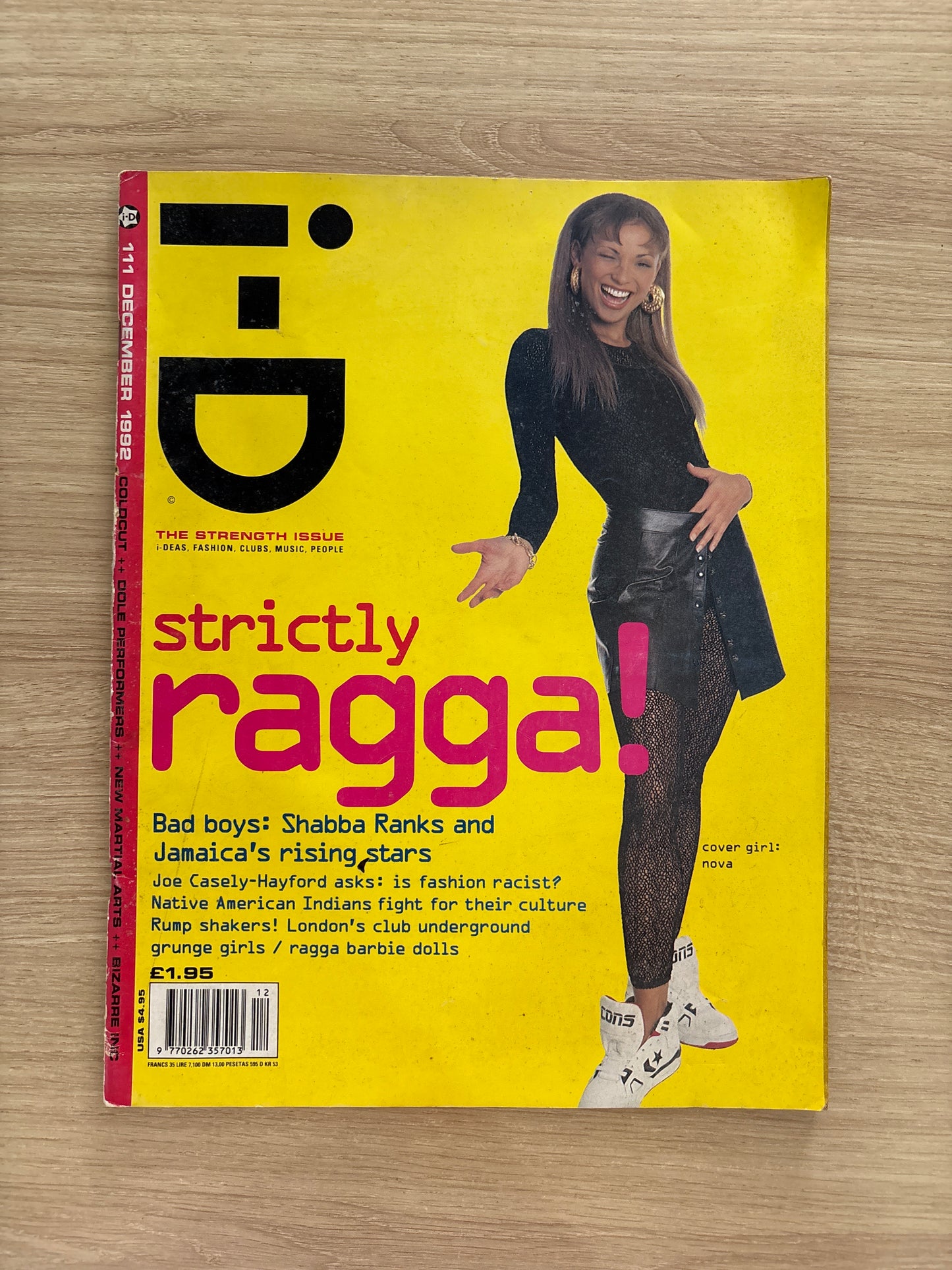 Revista i-D Magazine (1992)