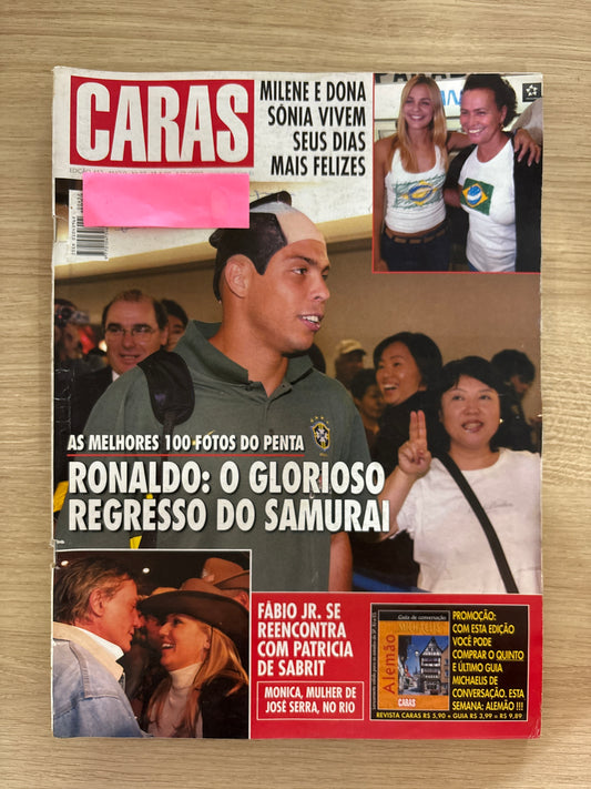 Revista Caras 452 (2002)