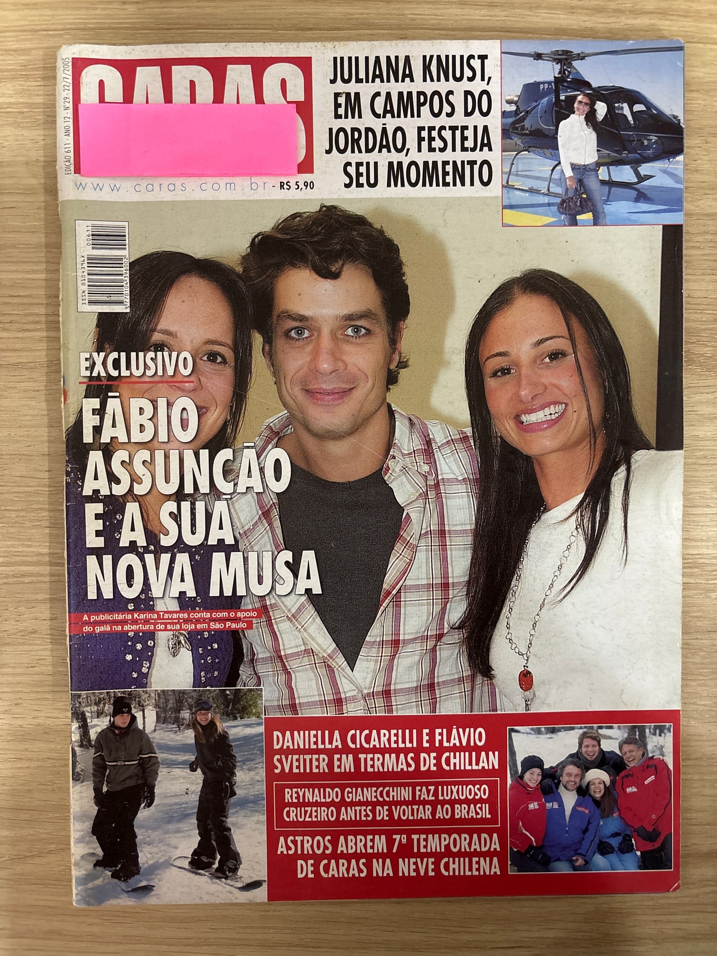 Revista Caras 611 (2005)