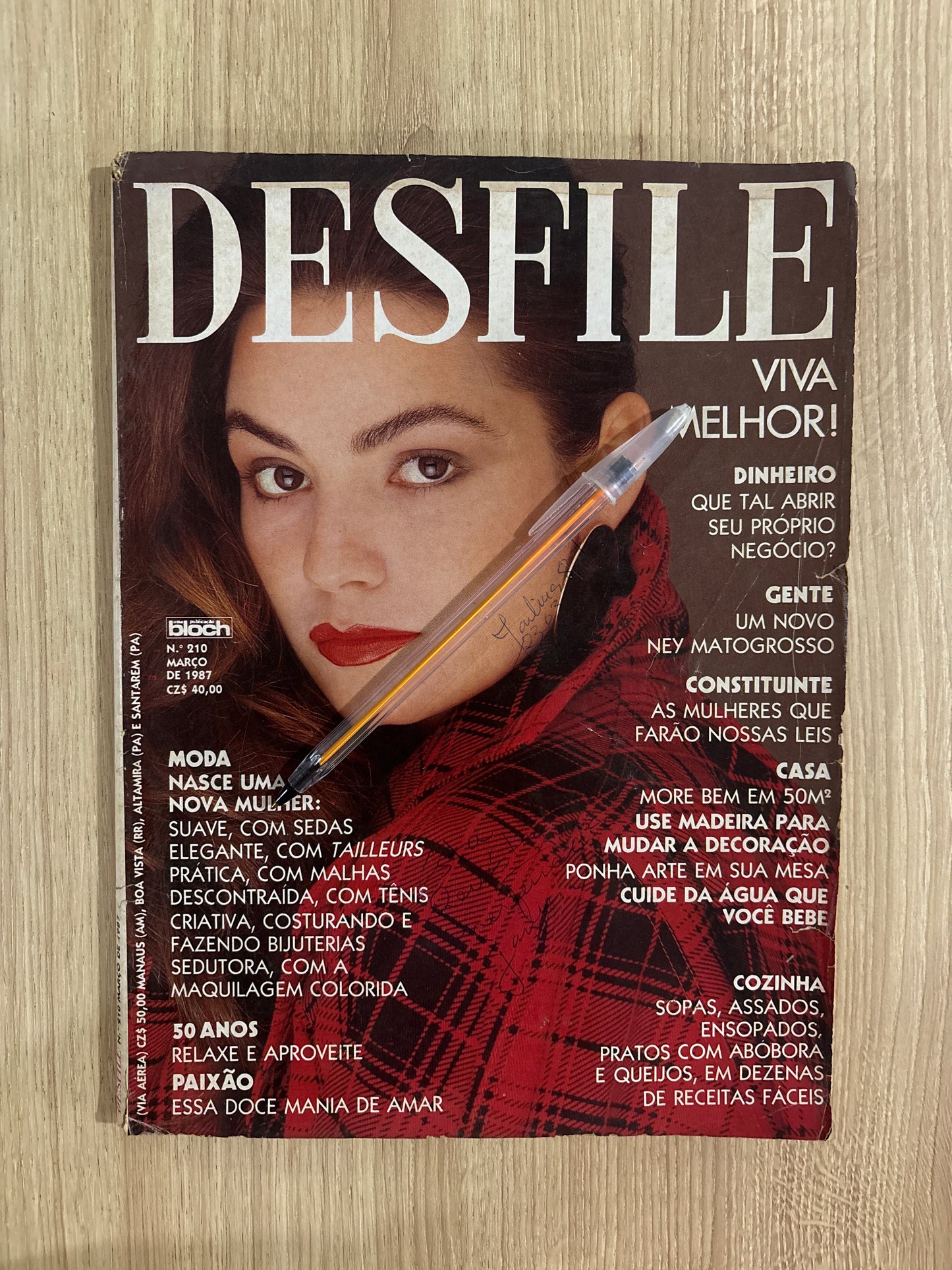 Revista Desfile 210 (1987)