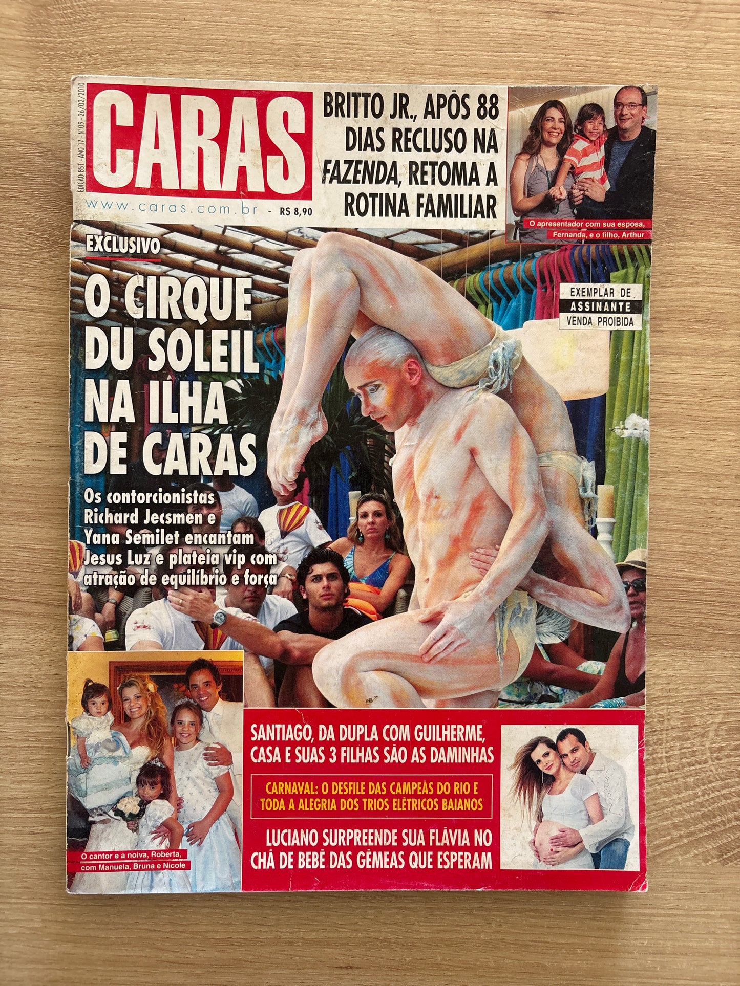 Revista Caras 851 (2010)