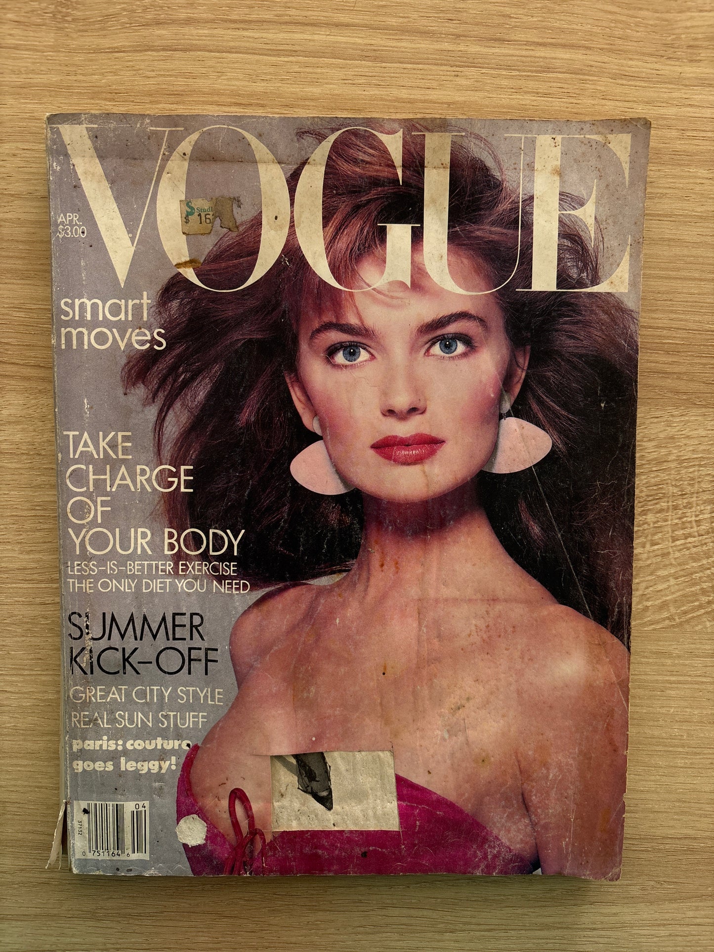 Vintage Vogue Magazine (1987)