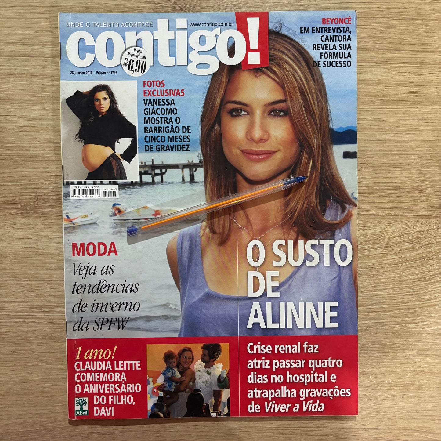 Revista Contigo 1793 (2010)
