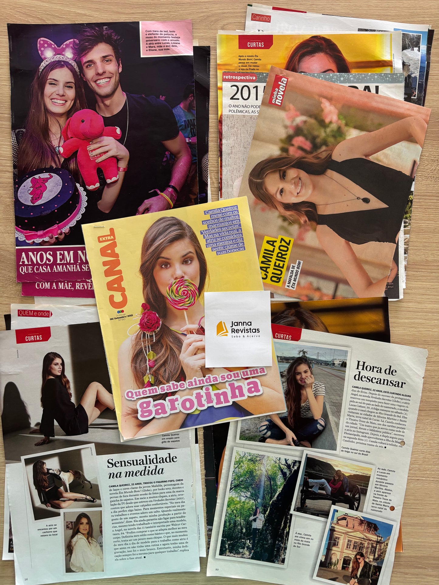 Camila Queiroz - Combo Material avulso