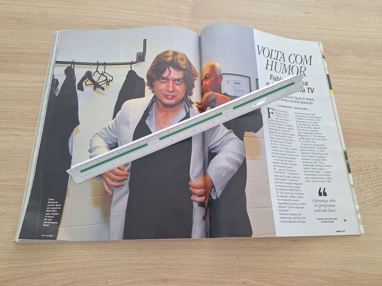 Revista Contigo 1879 (2011)