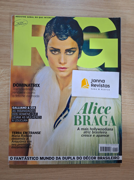 Revista Vogue RG 104 (2011)