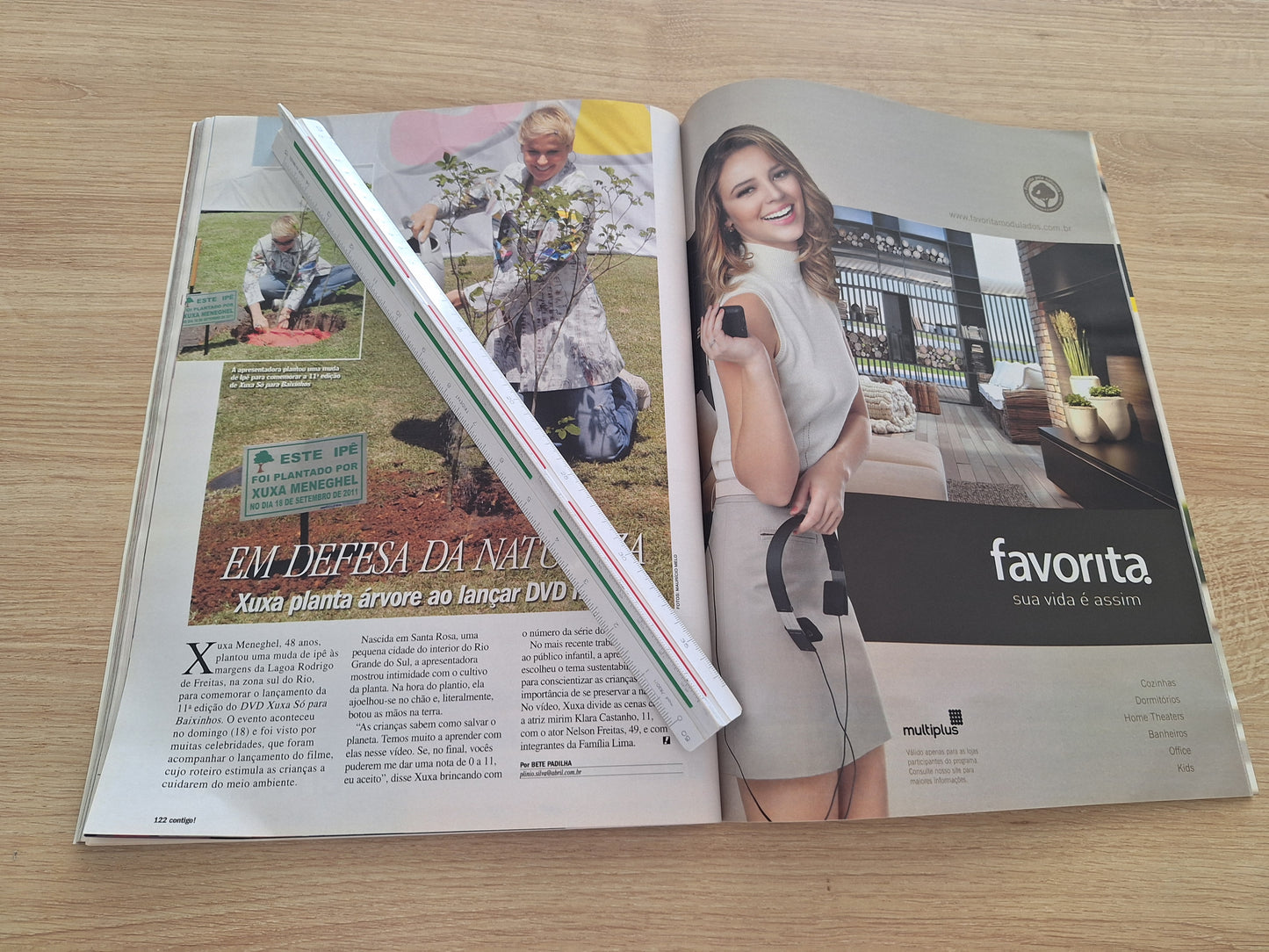 Revista Contigo 1879 (2011)