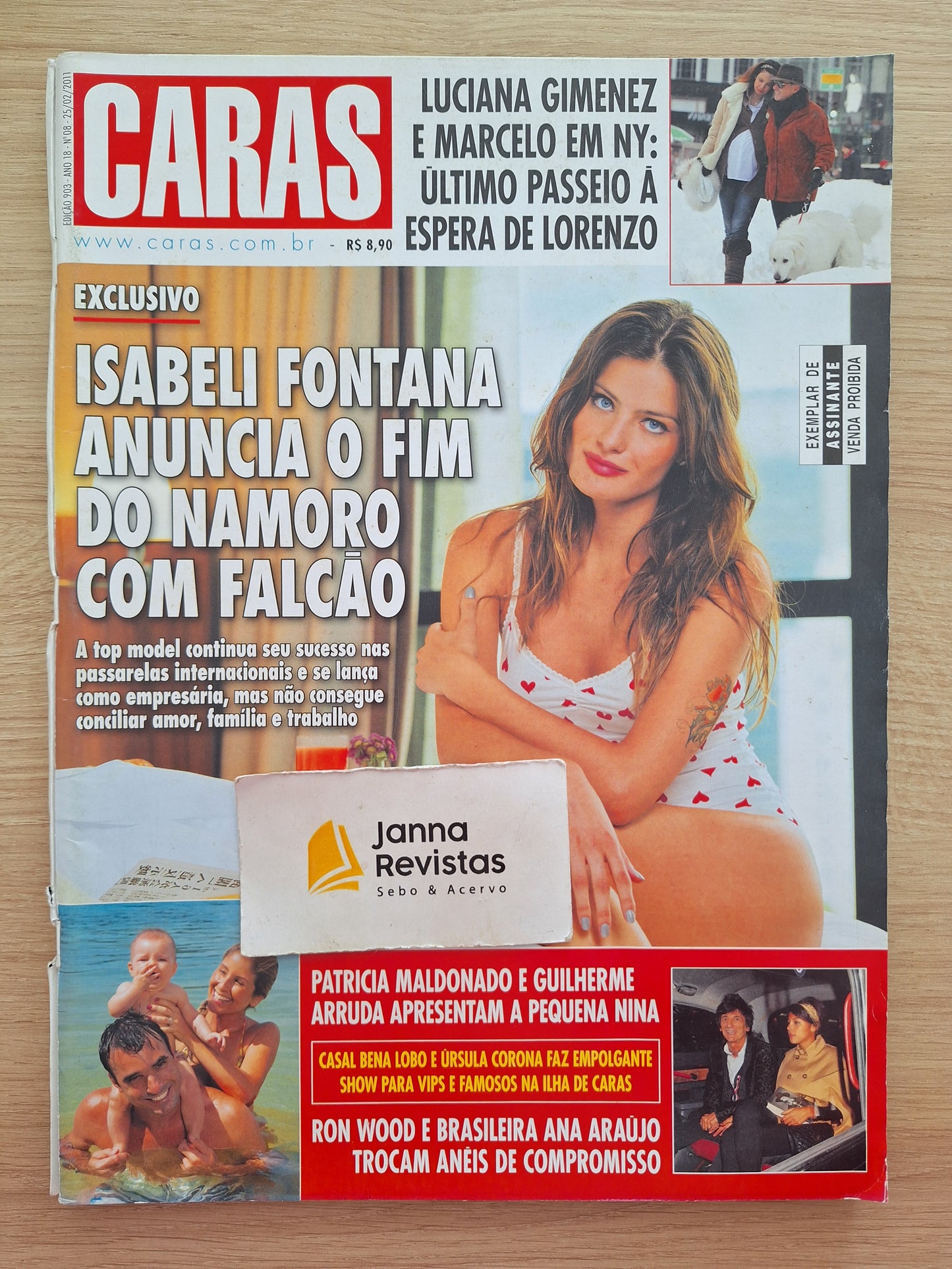 Revista Caras 903 (2011)