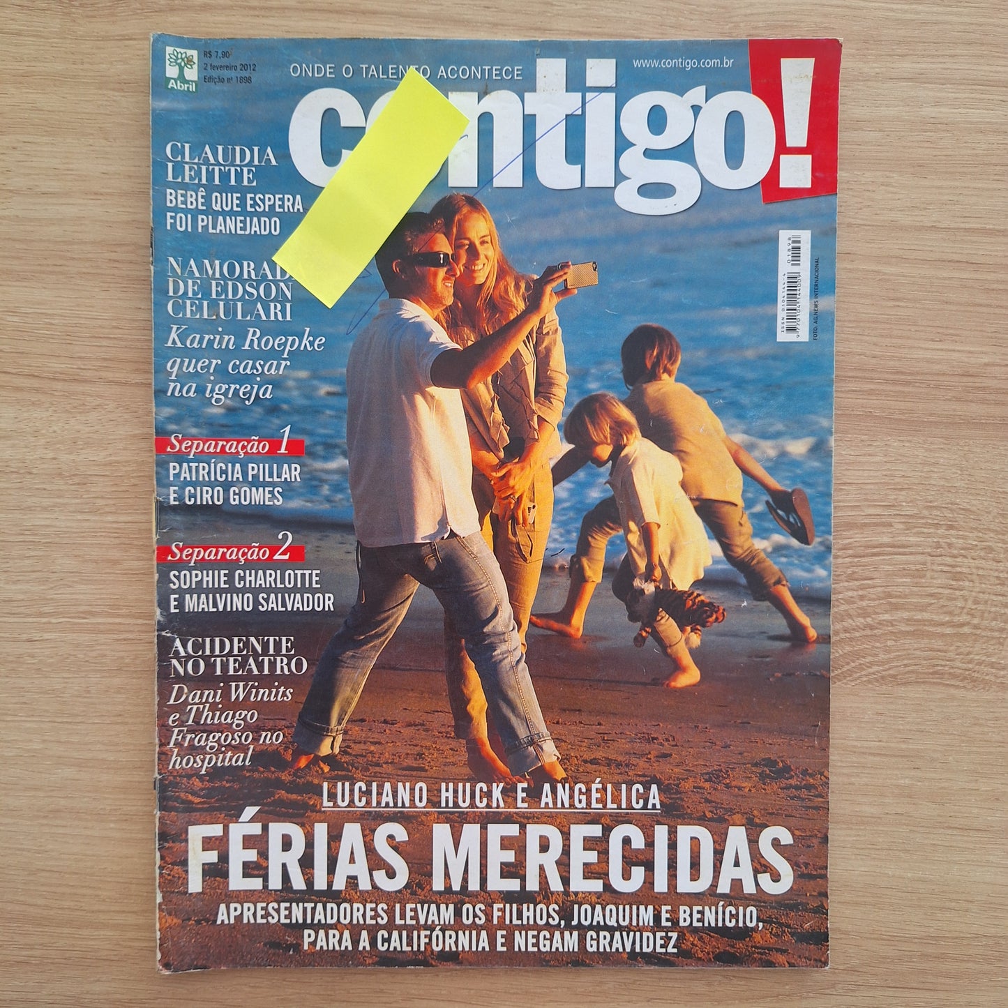 Revista Contigo 1898 (2012)