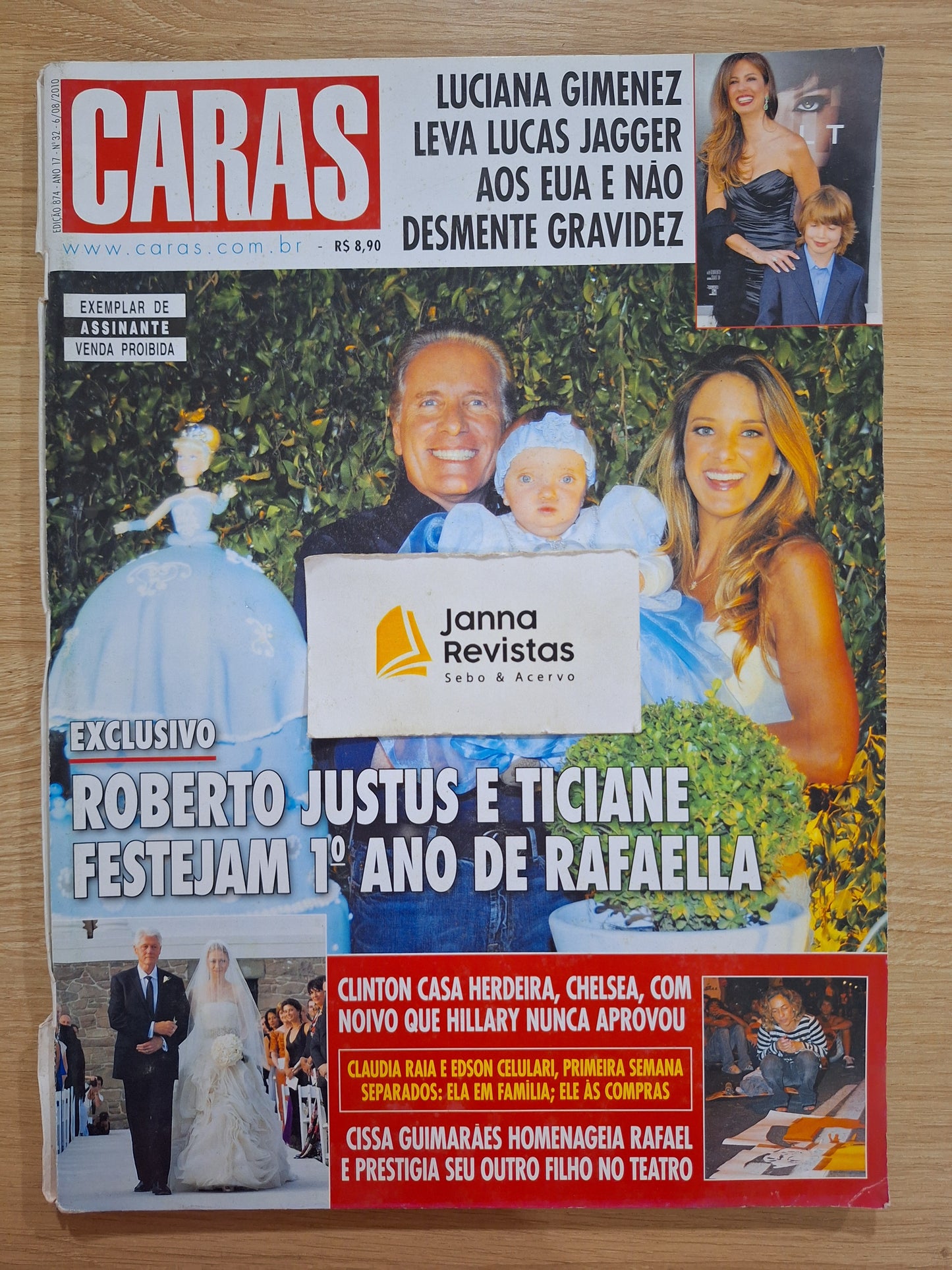 Revista Caras 874 (2010)