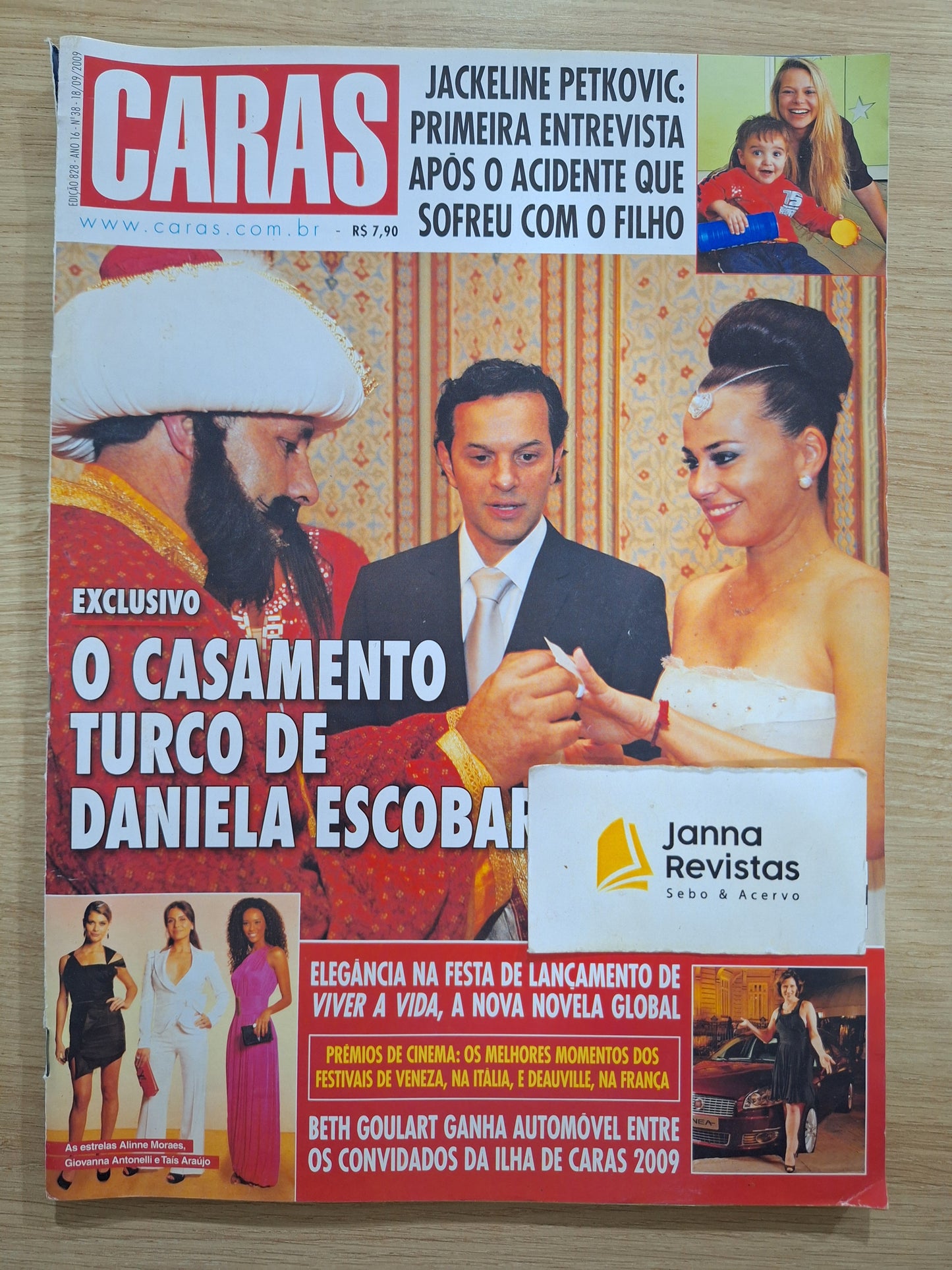 Revista Caras 828 (2009)