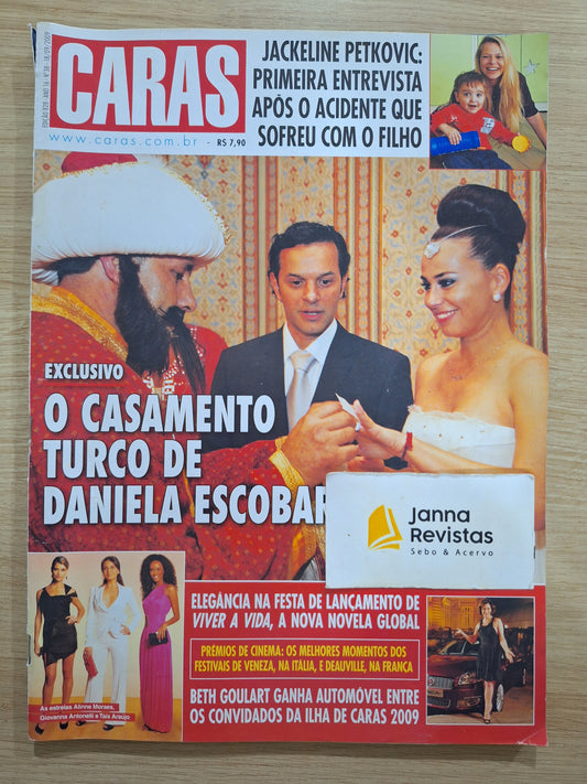 Revista Caras 828 (2009)