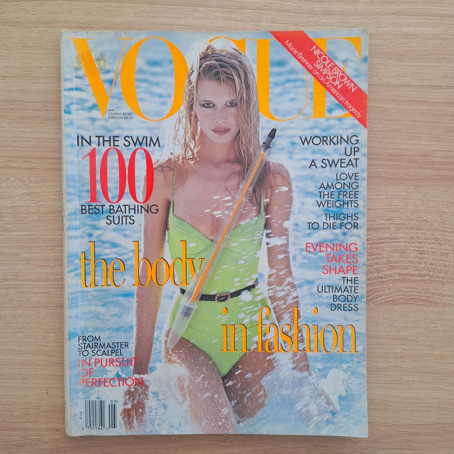 Vintage Vogue Magazine (1995)