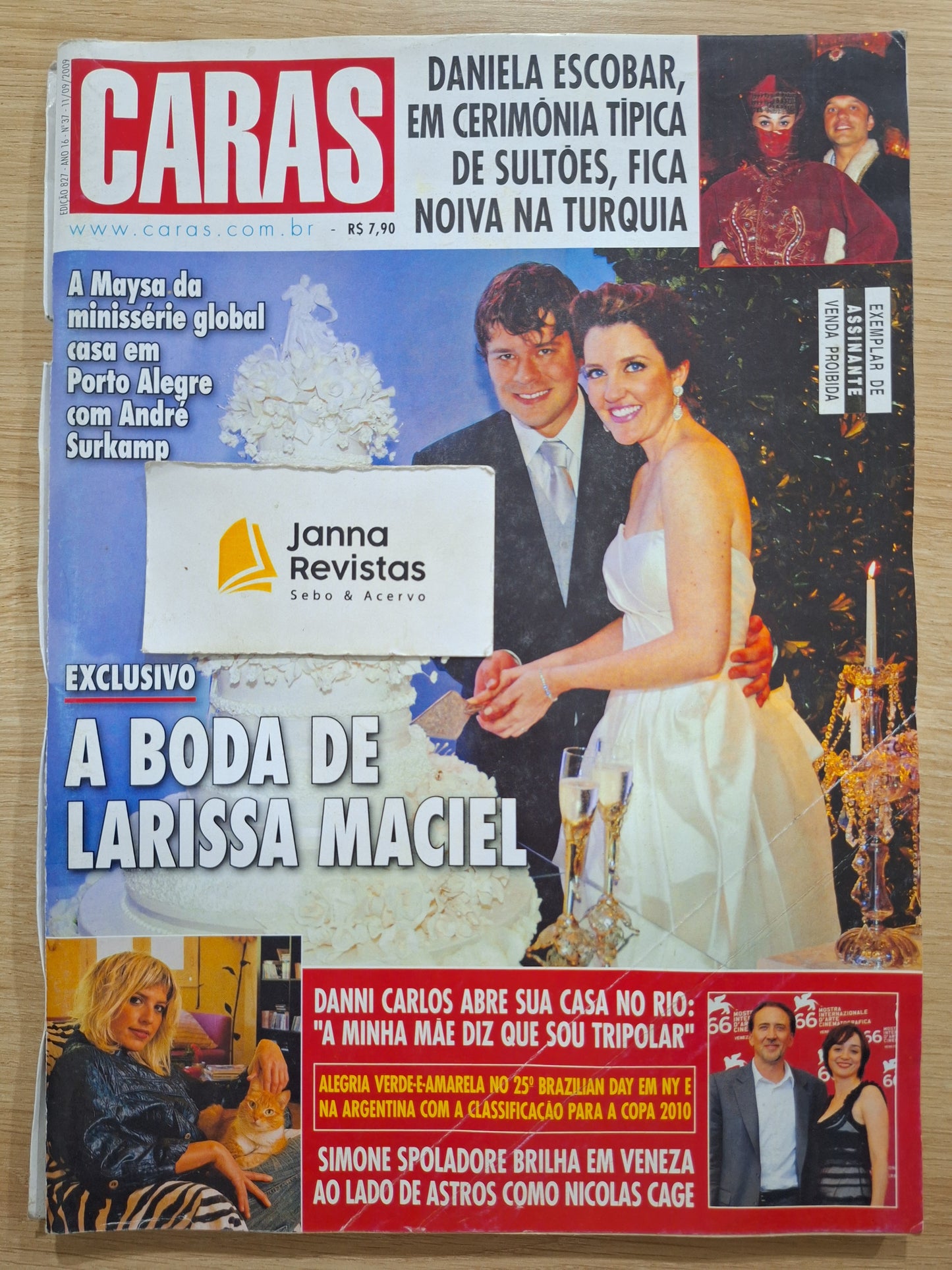 Revista Caras 827 (2009)