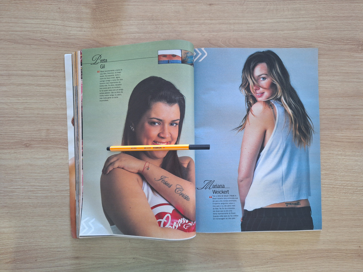 Revista Contigo 1577 (2005)