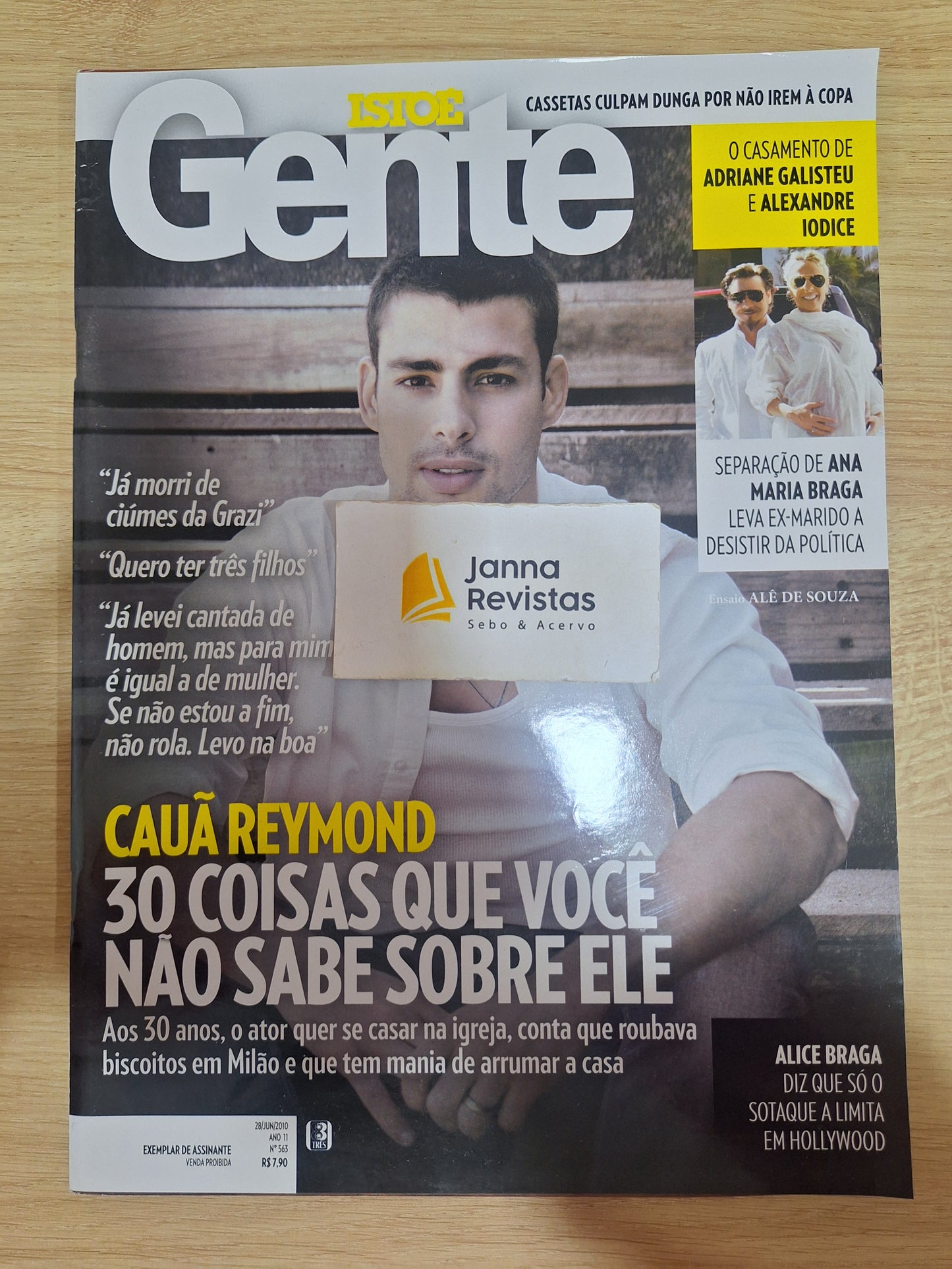 Revista Istoé Gente 563 (2010)