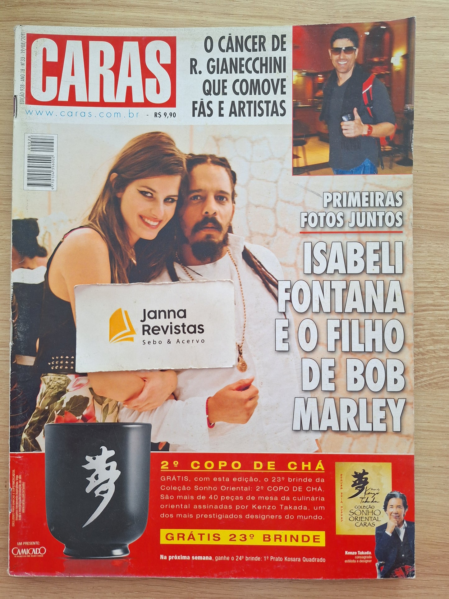 Revista Caras 928 (2011)