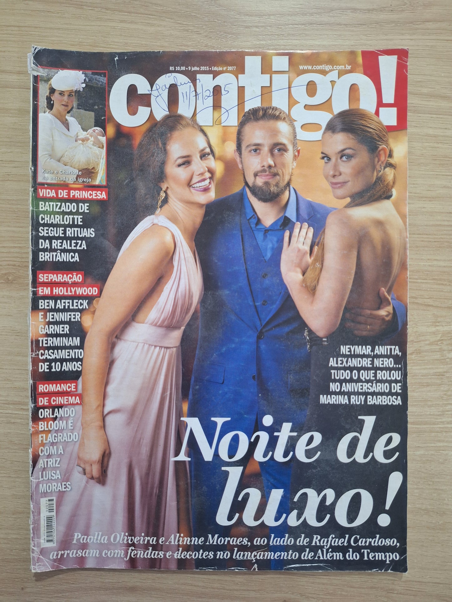Revista Contigo 2077 (2015)