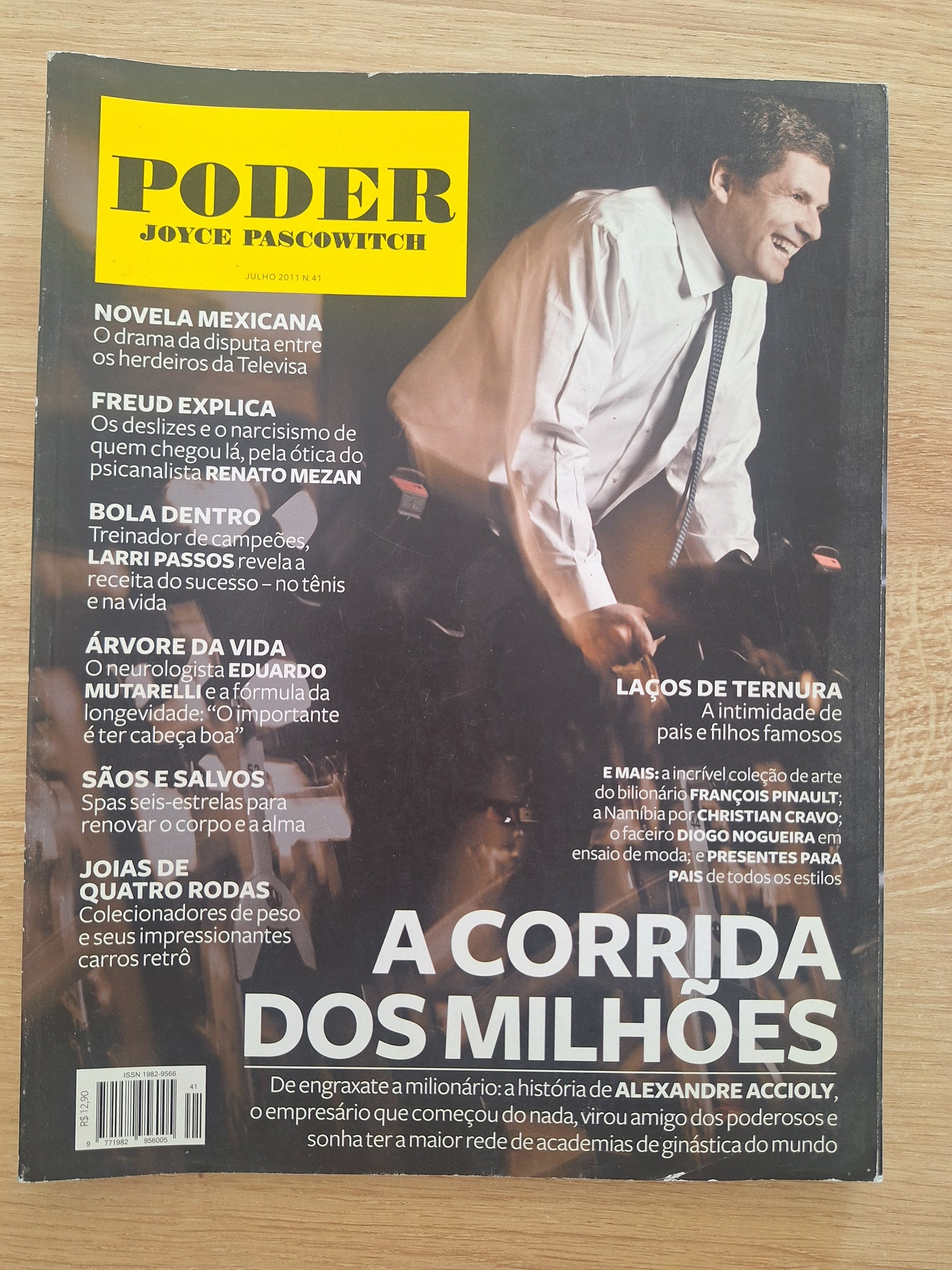 Revista Poder 41 (2011)