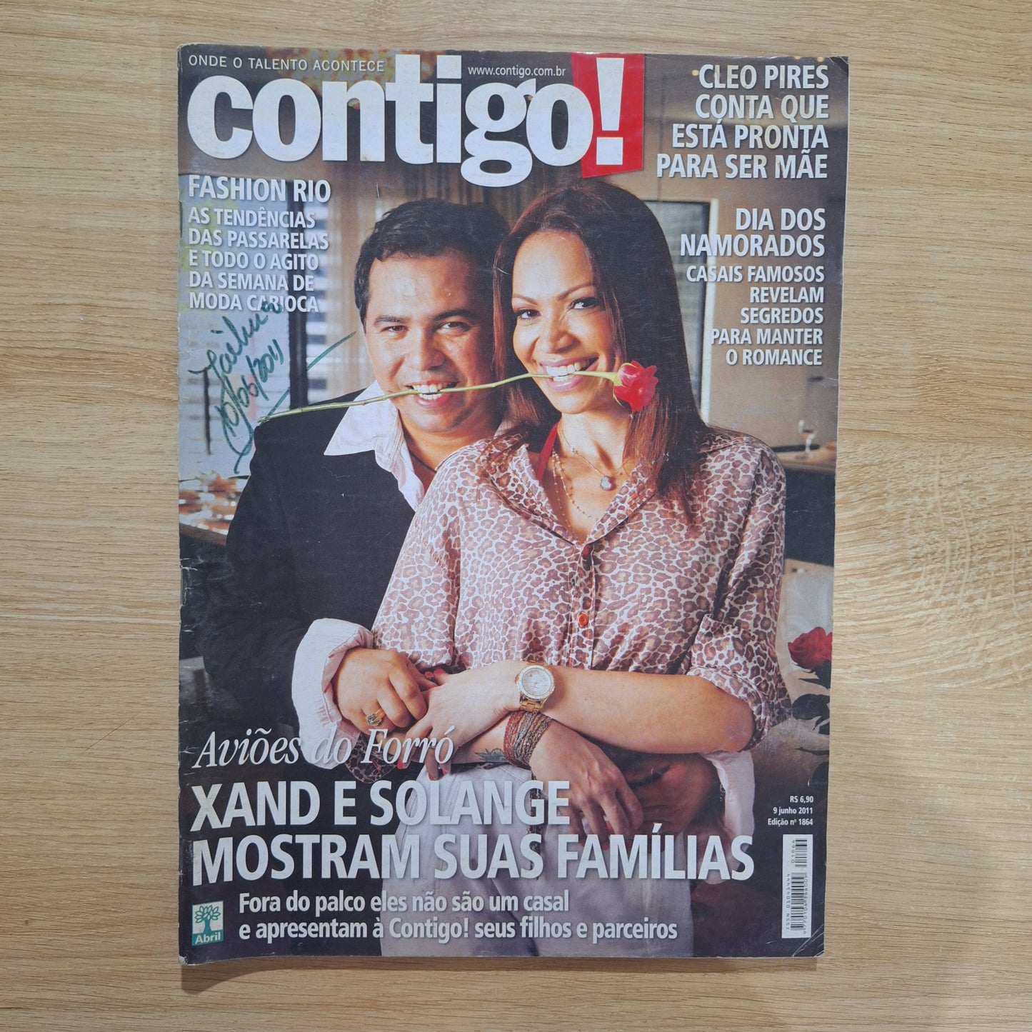 Revista Contigo 1864 (2011)